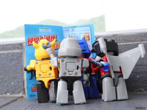  Transformers Kreon Taiwan Family Mart Exclusive Kreon Images Light Ups IPhone Stylus Image  (32 of 39)